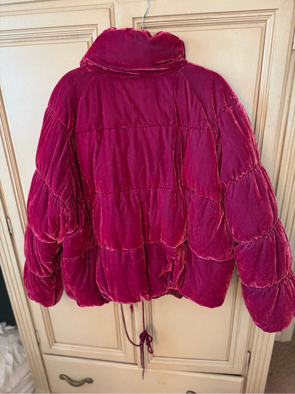 Women's Velvet Puffer Jacket - Raspberry - Picture 5 of 5